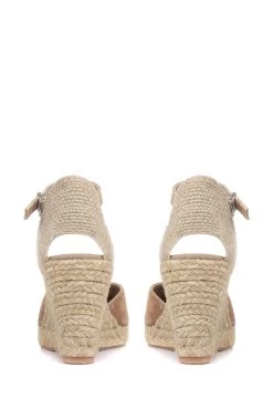 Jones Bootmaker Ladies Natural Arabella Leather Wedge Sandals 9 Jones Bootmaker Ladies Natural Arabella Leather Wedge Sandals -Boutique Fashion Shoe Store M27200s3